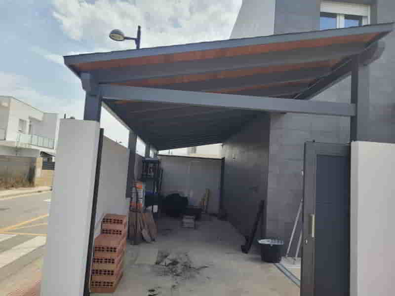 Porche de madera a medida en Granada